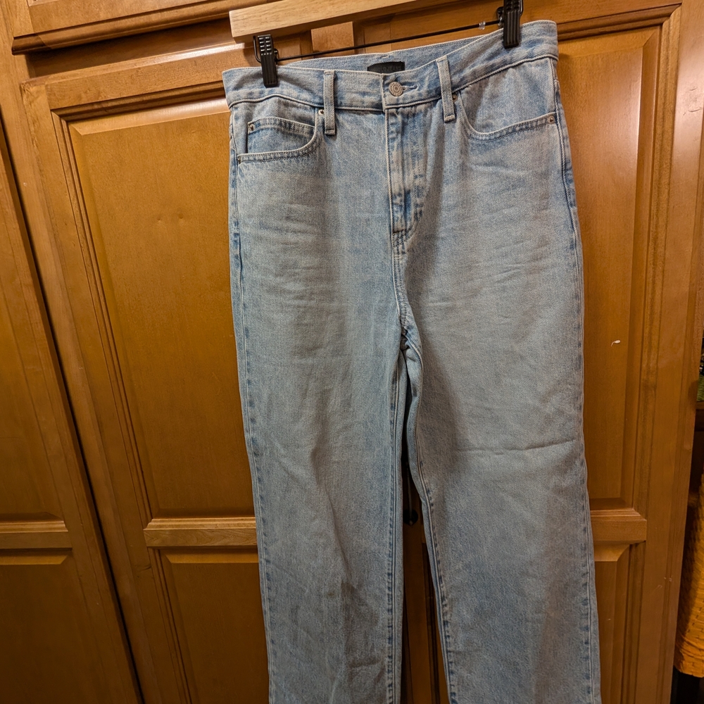 Uniqlo Men's Straight Jeans in Soft Blue